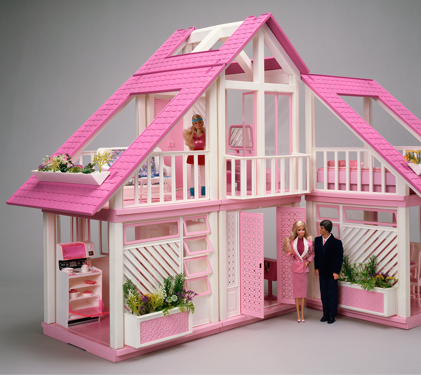 60 Years Since the First Barbie Dreamhouse, a New Book Unpacks the  Importance of the Iconic Toy Domicile