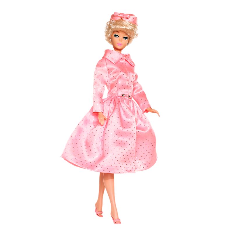 Barbies from the 1960s and 70s.  Vintage barbie clothes, Old barbie dolls, Barbie  dolls